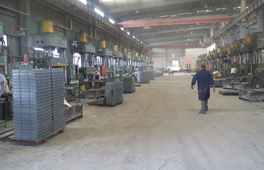 FRP Manhole Cover Production Workshop